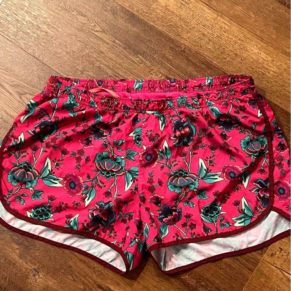 Old navy active xl shorts